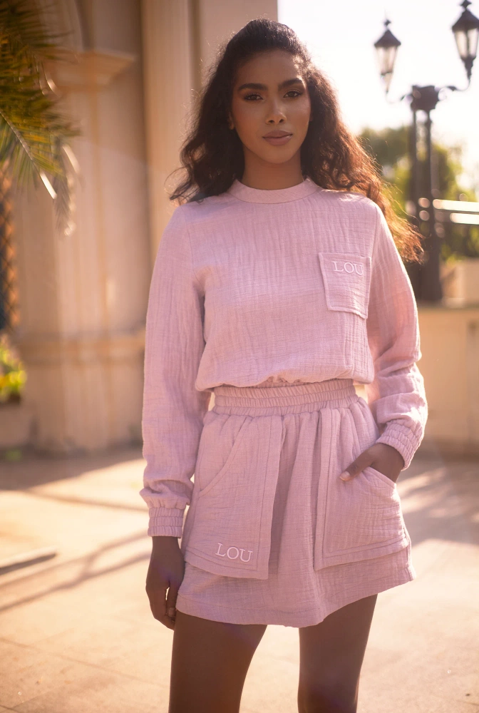 Kama - Růžová tepláková souprava s minisukní a výšivkou